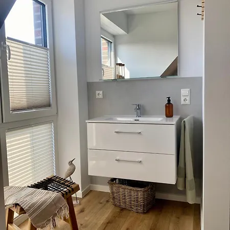 Ferienhaus Meerzeit 20 *